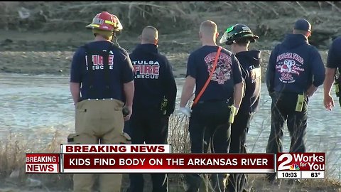 Kids wandering banks discover body in Arkansas River, Tulsa police say