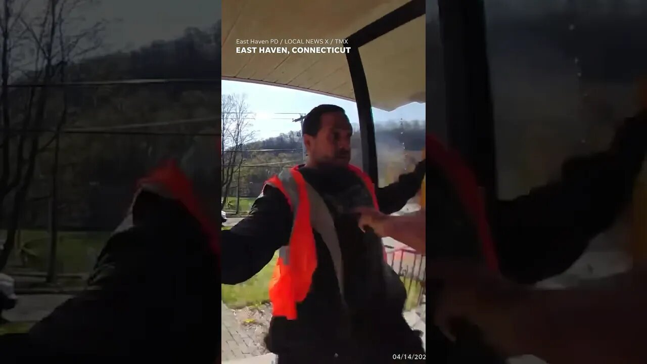 Armored Robber Gets Scared Away! 😁