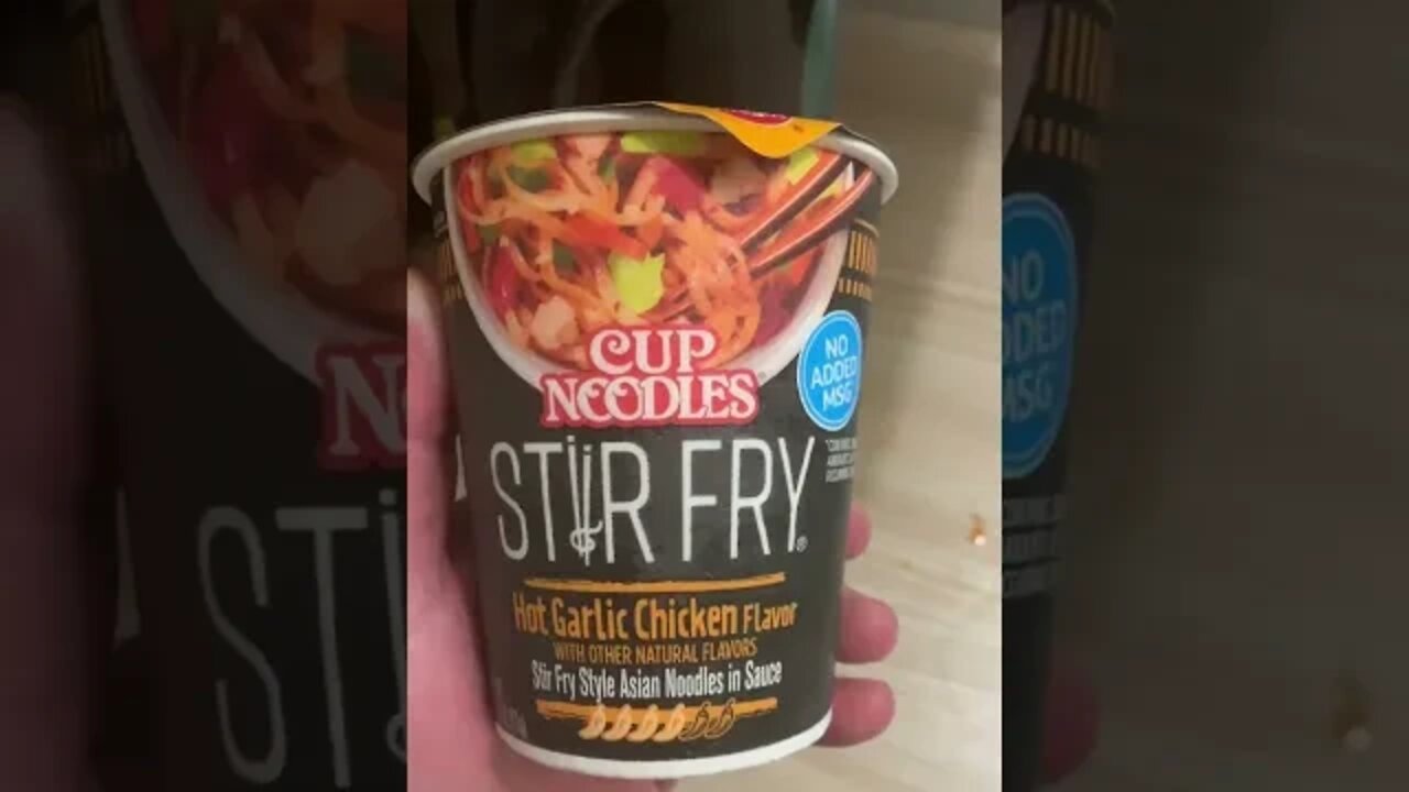 Cup Noodles Hot Garlic Chicken Stir Fry