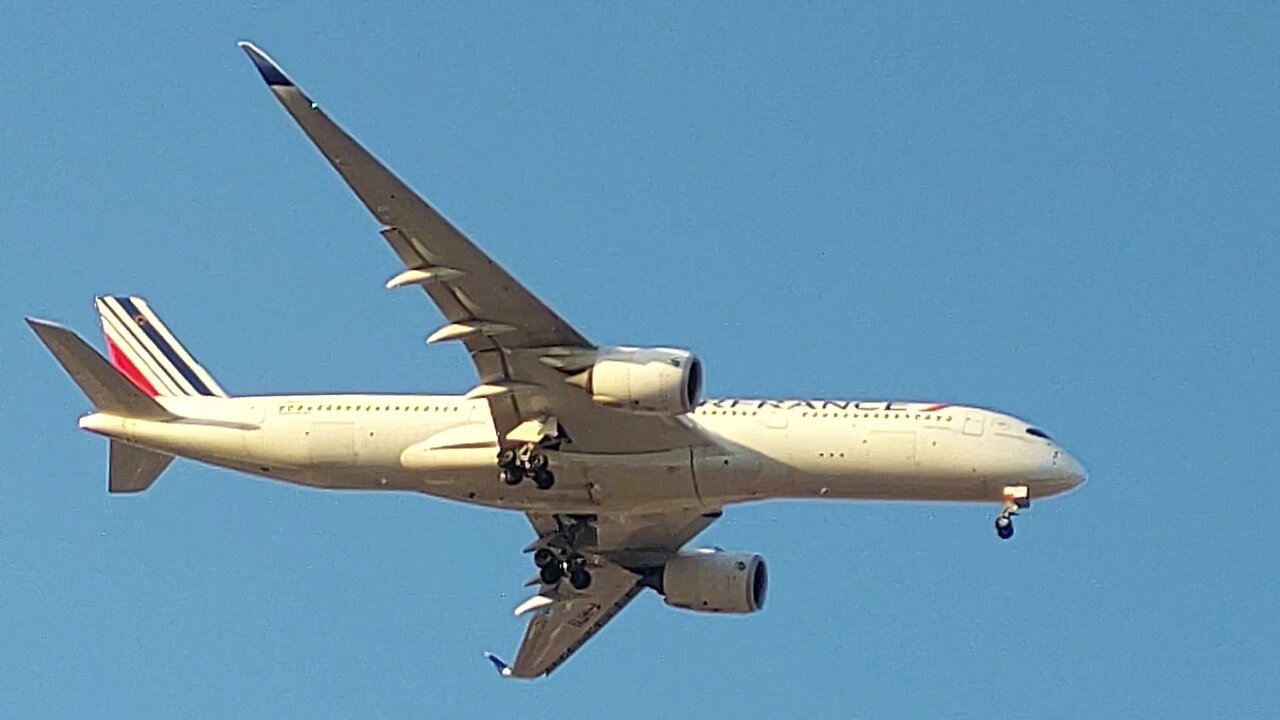 Airbus A350 F-HTYI coming from Paris to Fortaleza