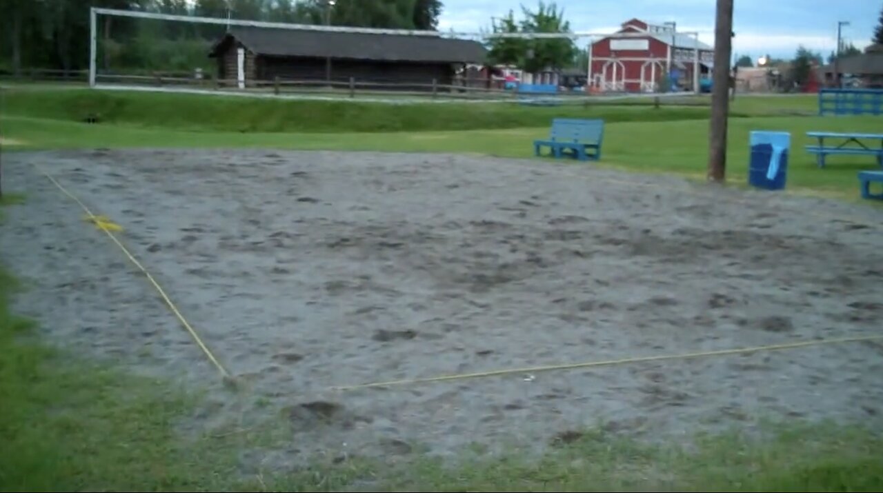 Season 2 , 58th metal detecting hunt of 2012 ,pioneer park volleyball court cleaned out