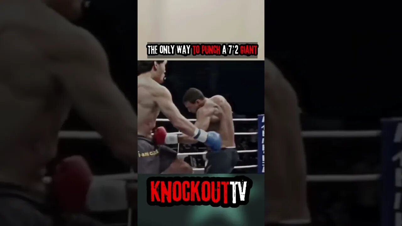 Badr Hari Defies the Odds against a 7'2 Giant #viral #shorts #kickboxing #badrhari