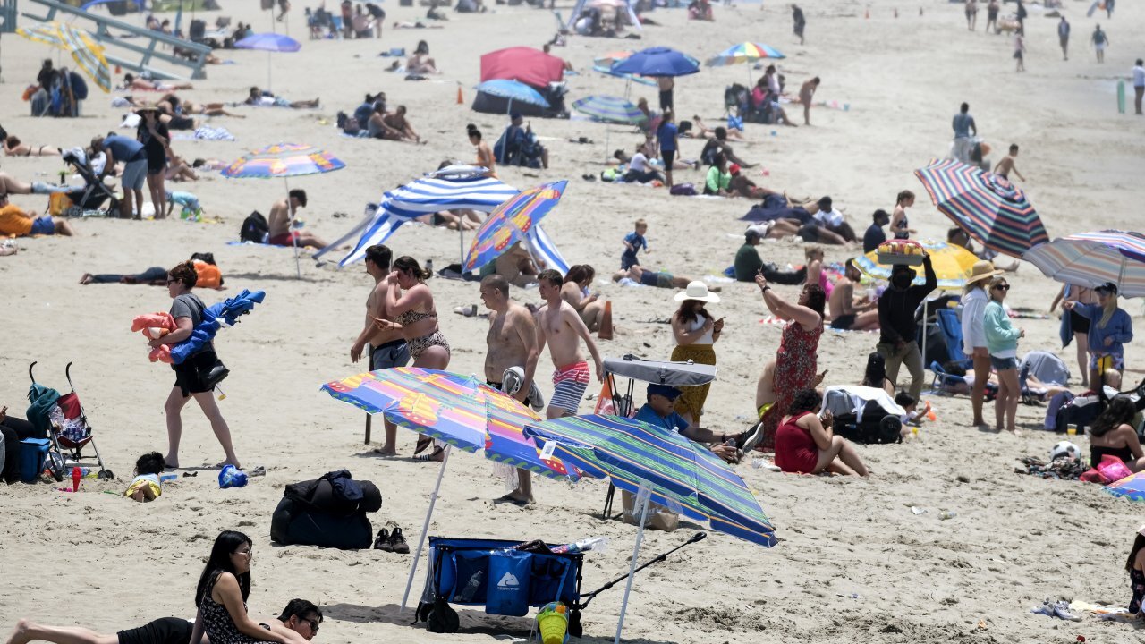 Western U.S. Tries To Escape Sweltering Heat