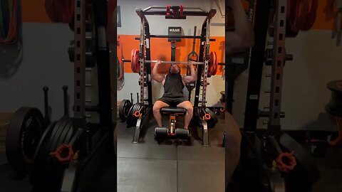 Shoulder Press for the Gainz!