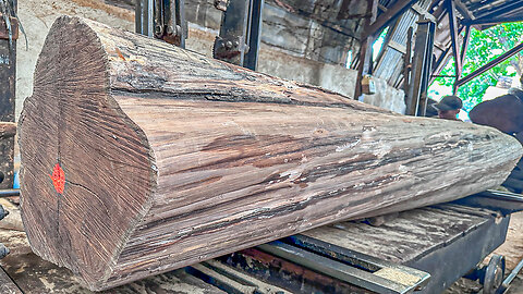 Here is Very awesome process of sawing long expensive wood from indonesia