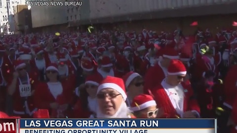 Thousands hit the streets for the Great Santa Run