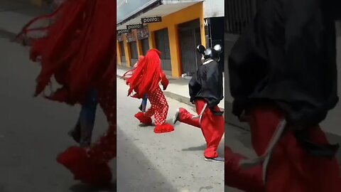 FOFÃO, MICKEY MOUSE E HOMEM-ARANHA DANÇANDO PASSINHOS NA CARRETA DA ALEGRIA TRIPLO X, LIKE