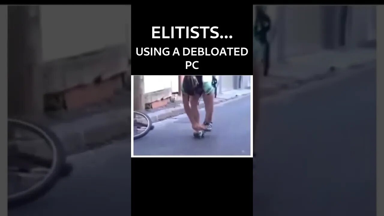 Linux Elitist CAUGHT DEBLOATING the PC | MEME WARNING #linux #shorts #memes #gnu #opensource #debian