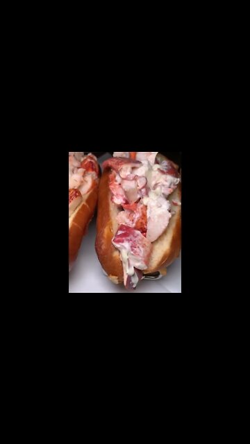 Lobstergasm | @therexburgerandlobster on IG 😯🧜‍♀️ #shorts