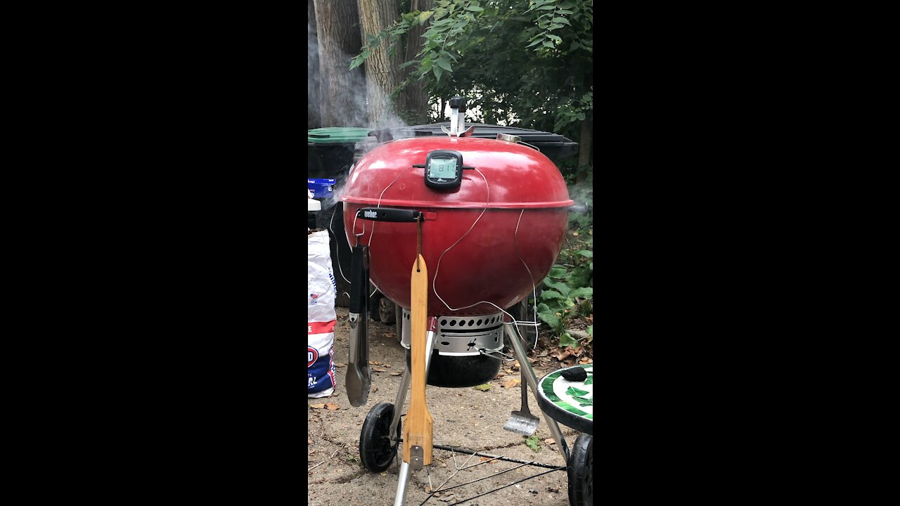 Weber smoking pork