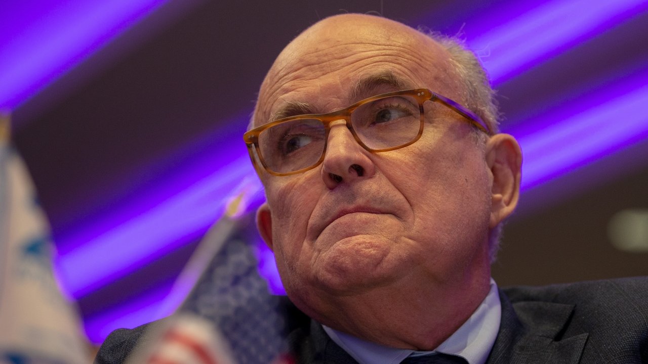 Giuliani: Trump Allies Didn't Know Lawyer Was Russian. Yes, They Did