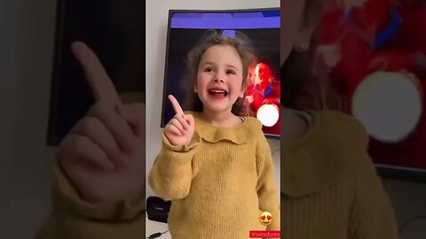 الطفلة قمر . لا لا لا لا