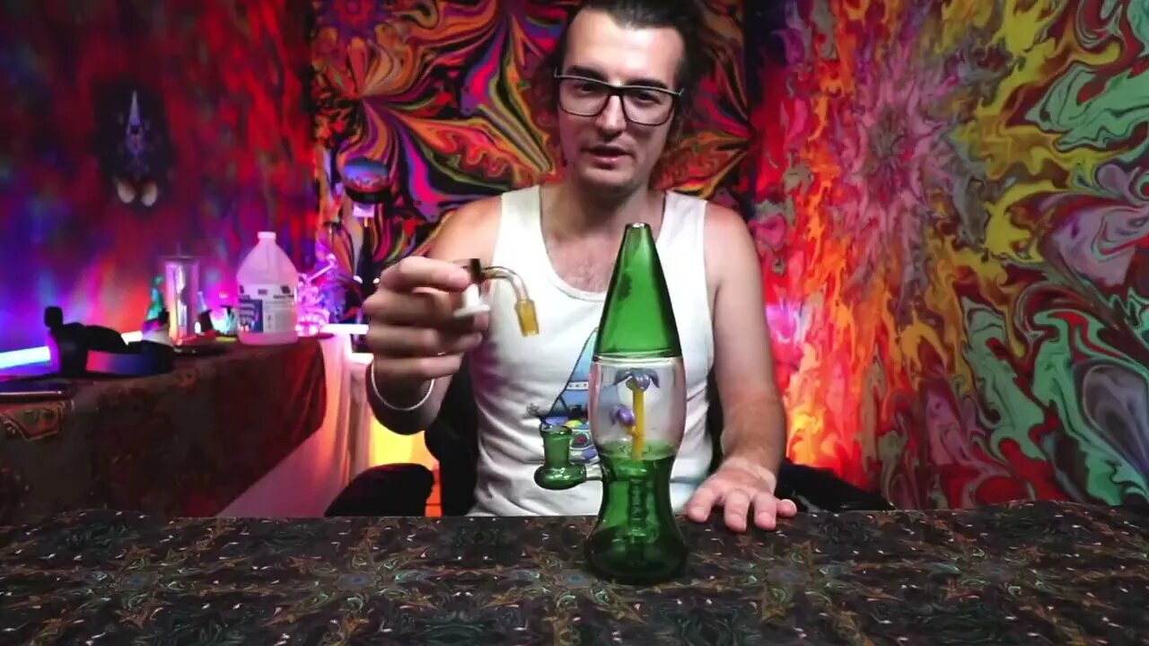 Pulsar Vapor Palm Tree Lava Lamp Rocket Like Glass Rig