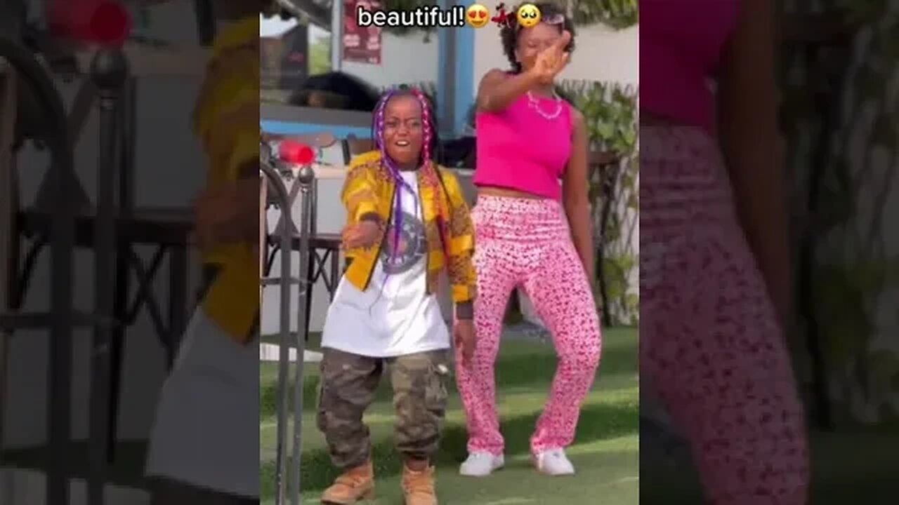 AFRONITA And Ti Legs On Hot Moves🇬🇭🔥🇬🇭🔥🇬🇭[Mother and the child] #shorts #viral