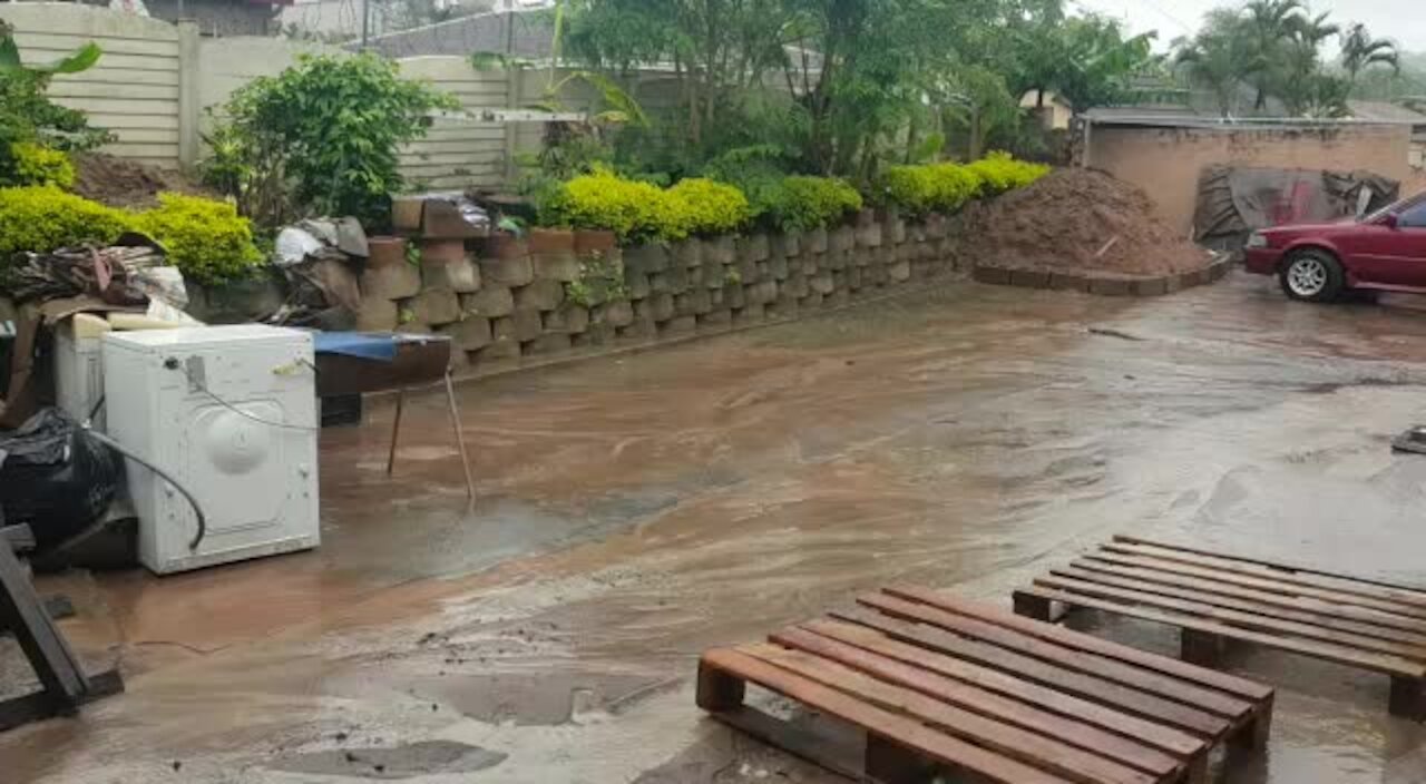 SOUTH AFRICA - Durban - 4th Street, Hillary washed away (Video) (BQ7)