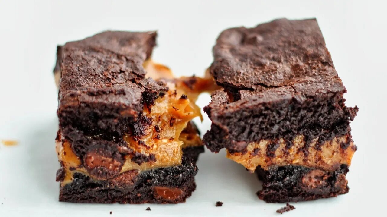 Gluten Free Caramel Stuffed Brownies | For the serious caramel lover!