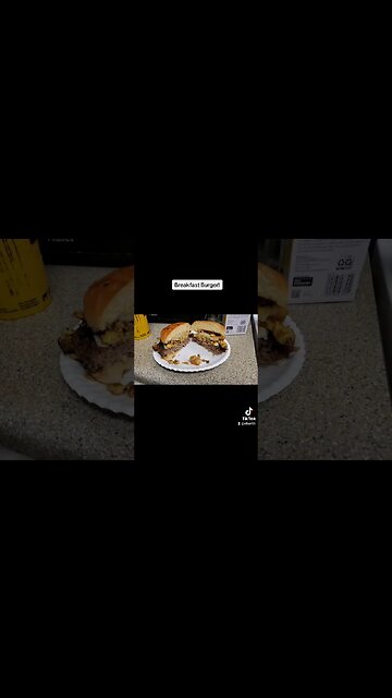 Made a #breakfast #burger #foryou #food #foodie #fy #foryoupage #foodporn #fyp #cooking #cook #fye
