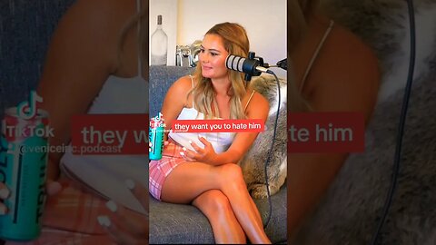 GIRL DEFENDS ANDREW TATE #shorts #podcast #dating #TATE #ANDREWTATE