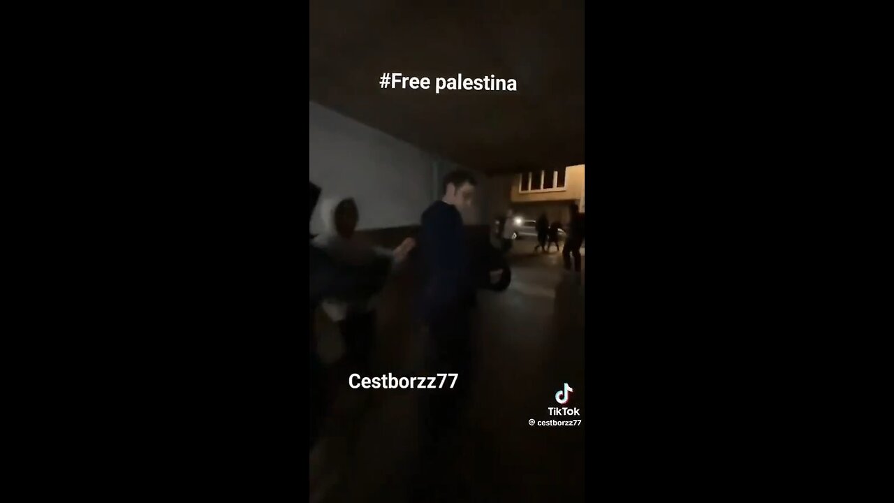 Jewish boy is beaten up by a gang of so-called “anti-Zionists” in his own parking garage in Antwerp.