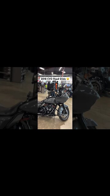 This CVO still turns heads #harleydavidson #cvoroadglide