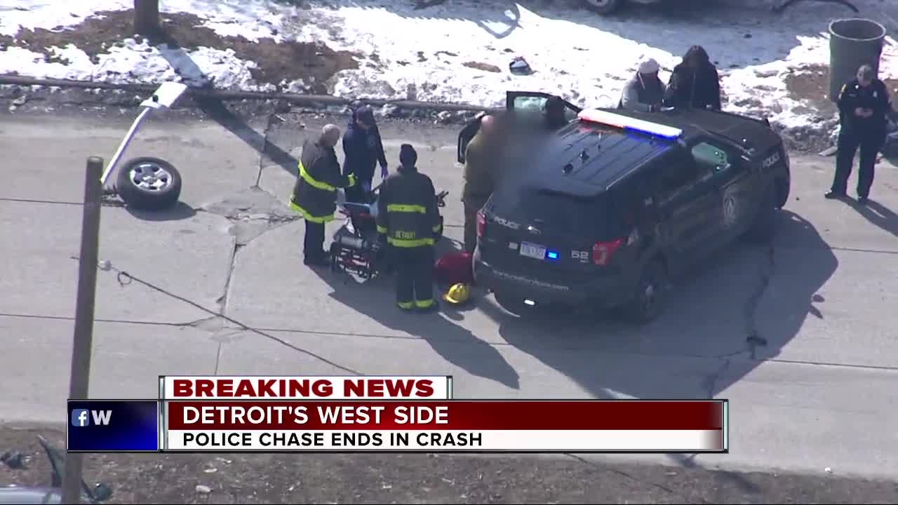 Police chase ends in crash on Detroit's west side