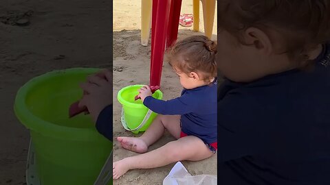 Praia! #viral #foryou #funny #viralvideos #yearofyou #cute #fun #humor #cutebaby #fyp #beach