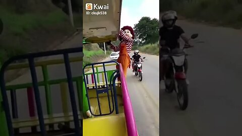 SUPER PULOS NINJAS NA CARRETA DA ALEGRIA FURACÃO, DANÇANDO FOFÃO, O MÁSKARA, BEN10 E PATATI