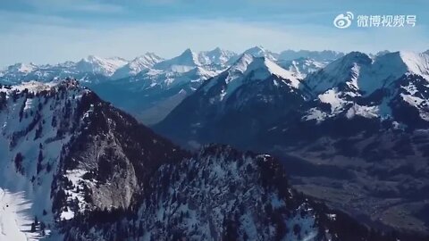 Enjoy ! the ! beautiful ! natural ! scenery ! and ! travel in the Alps for half an hour