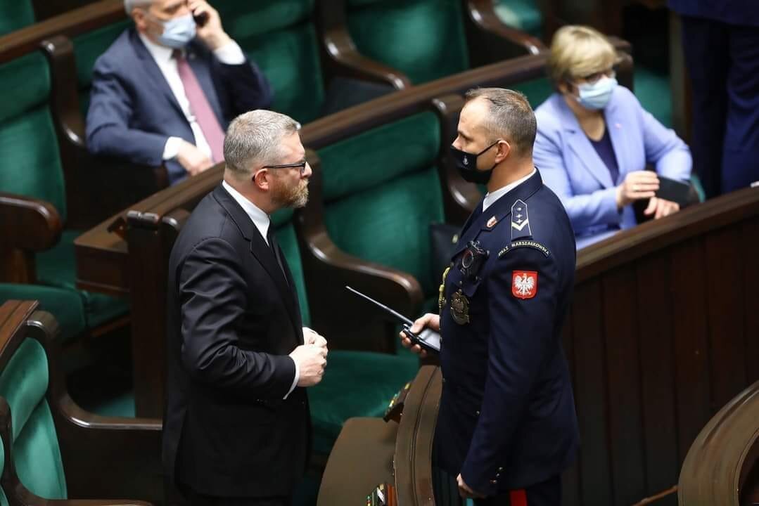 Duda Zezwala Na Użycie Ostrej Amunicji Obcym Wojskom Na Terenie Polski - Przeciwko Komu ?