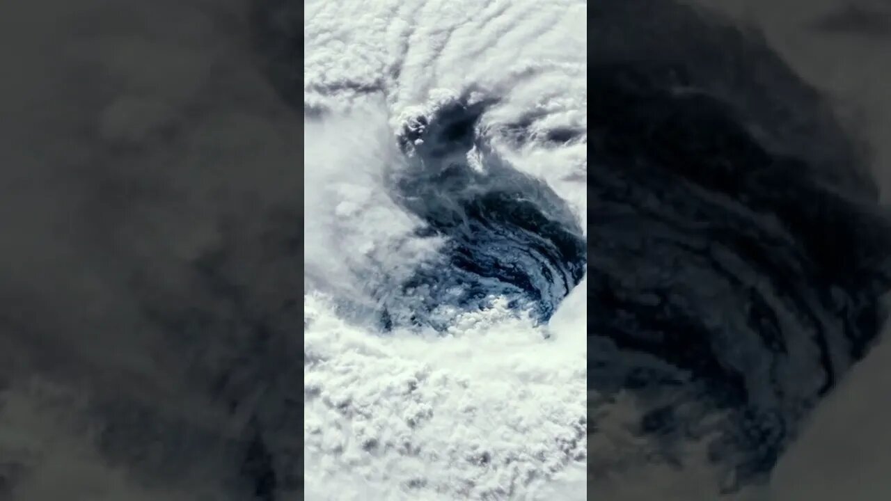 This can't be real 😮🌪️ #shorts #space #nature #short