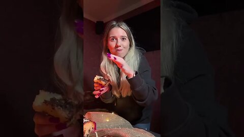 ATUNCI CAND IUBITA IMI GUSTA DIN COZONAC #oguritamica #manciosul #mancare #cozonacogm