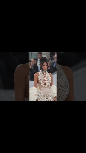 Kim Kardashian DOWN SO BAD After DIVORCING Kanye West & Is STRUGGLING To Replace Him