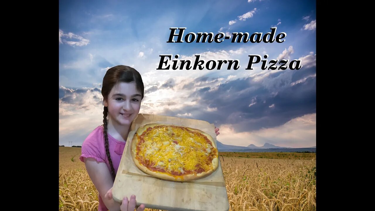 How to Make Easy and Delicious Einkorn Pizza (In the kitchen with Kaitlyn)