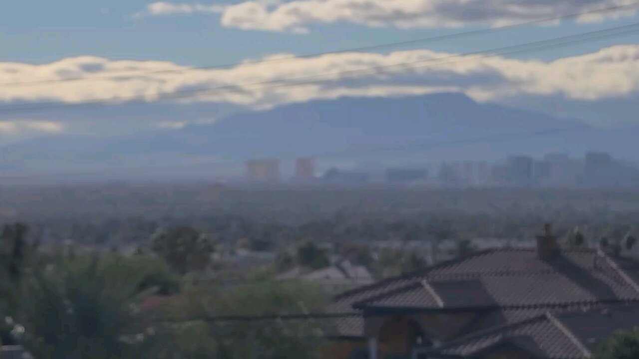 Did you see the dusty Las Vegas skies today? Check this out! 11.23.2024 #f1 #formula1 #lasvegas