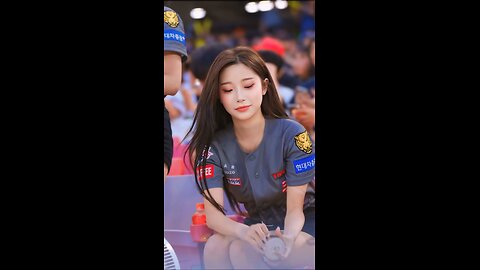 Don’t Miss the Heart-Stopping Moments from This Cheerleading Squad! (Lee Ju-Eun)