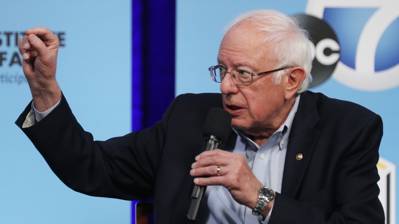 Bernie Sanders Unveils $150 Billion 'Internet For All' Plan