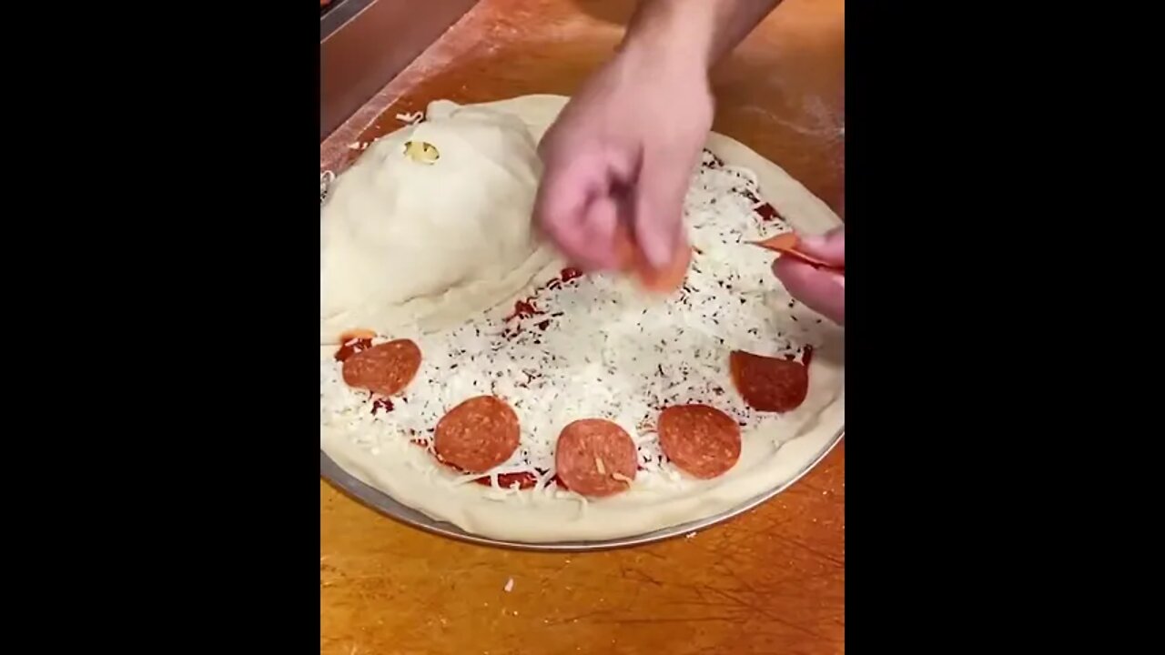 New Style Of Pizza #ytshorts #shorts #Food #Streetfood #UpFoodReview