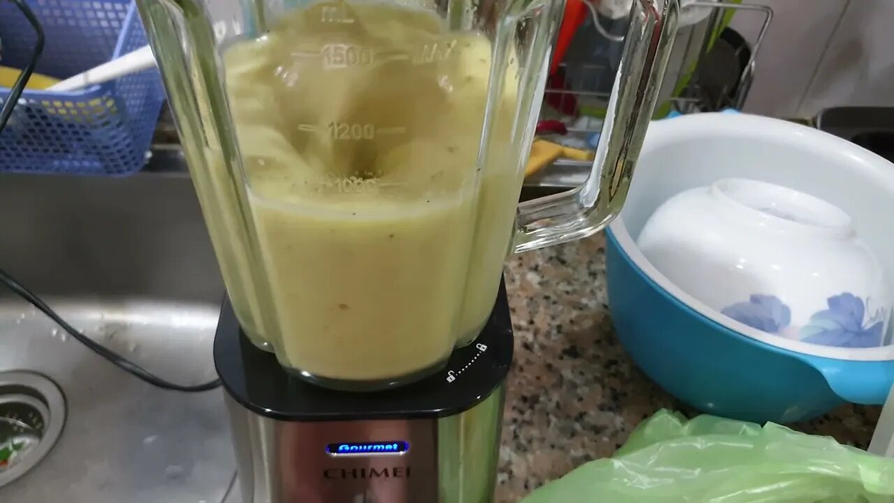 GR spec apple kiwi banana smoothie