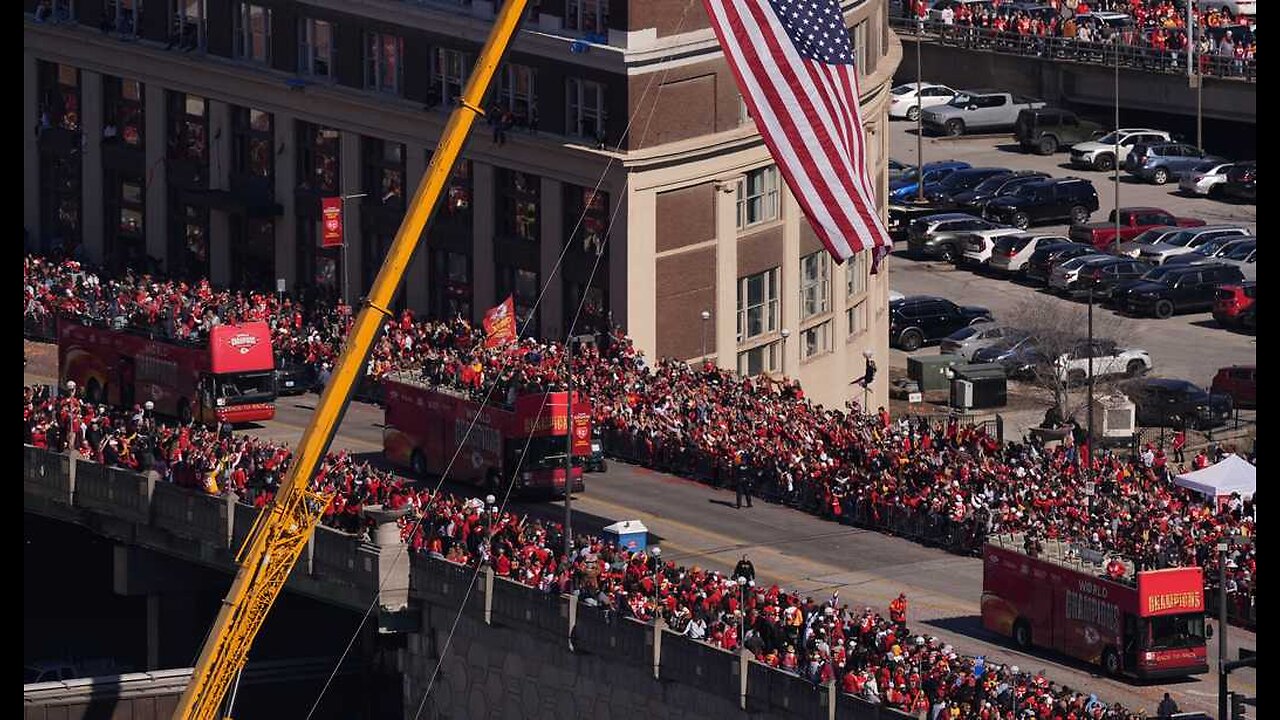 Brave Chiefs Fans Tackle Suspected Parade Shooter in Wild Video, Hold Him Till Cops Arrive