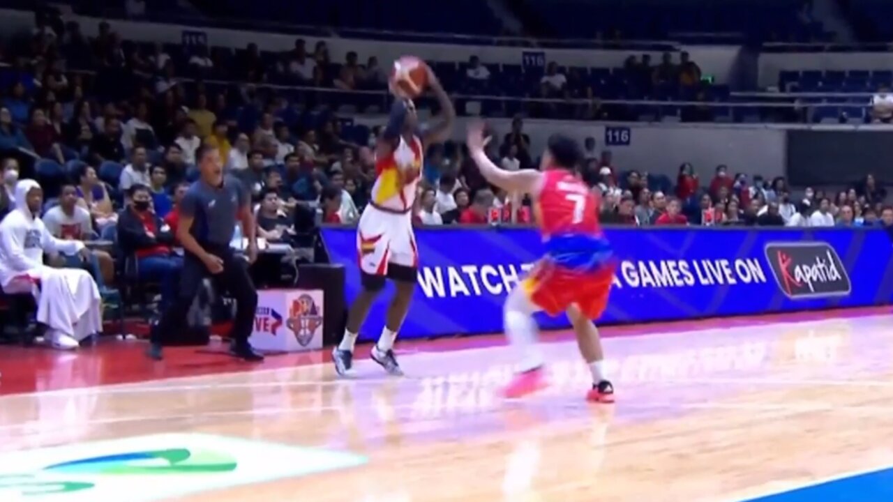 CJ Perez drains the dagger 4-pointer!