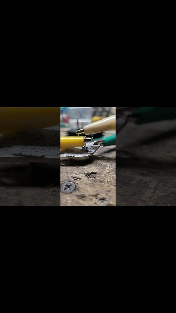 China dielectric grease != insulator