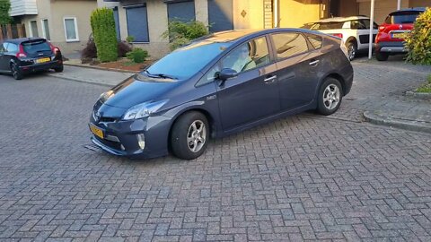 Toyota Prius Plug-in of mom, last ride towards sale to new owner.