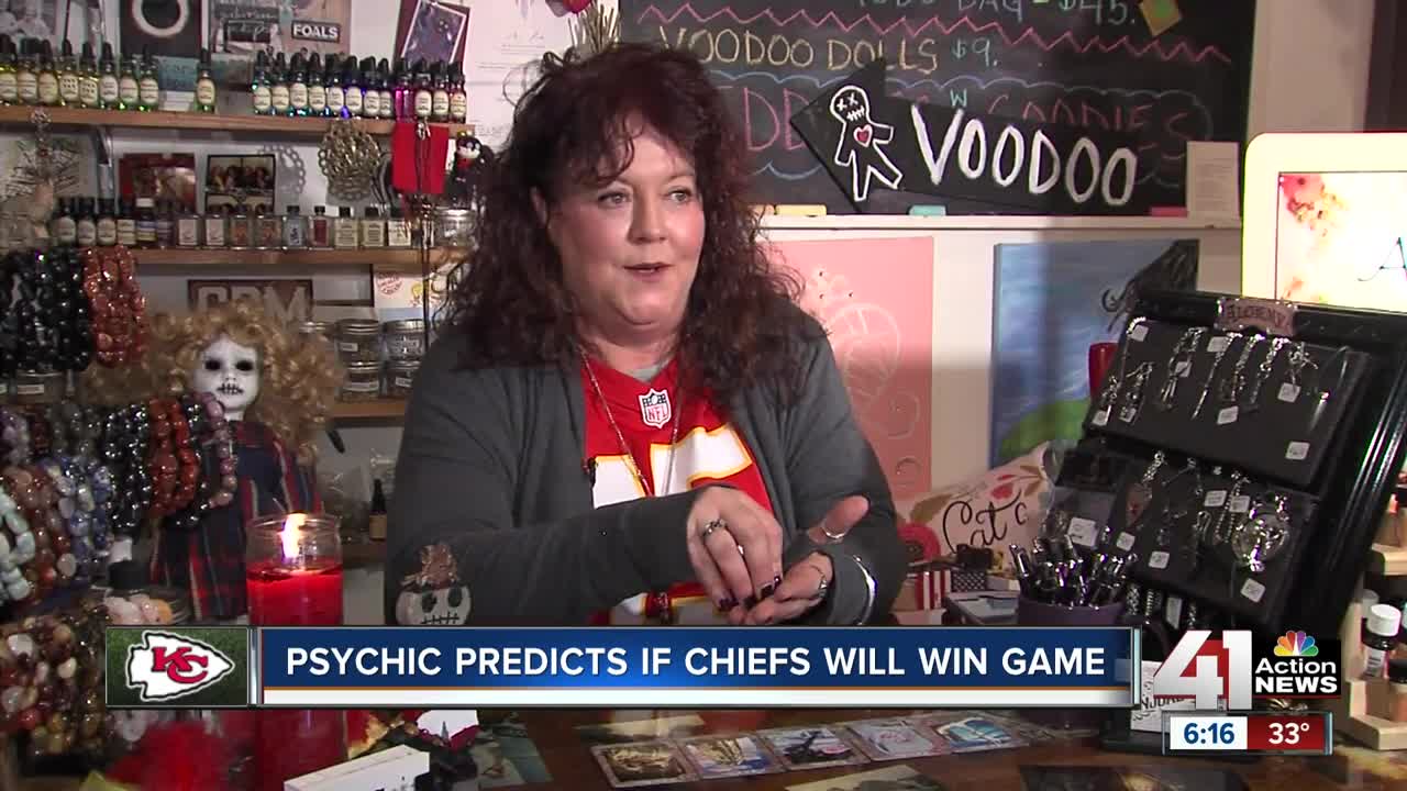 Local card readers says Chiefs were dealt right hand