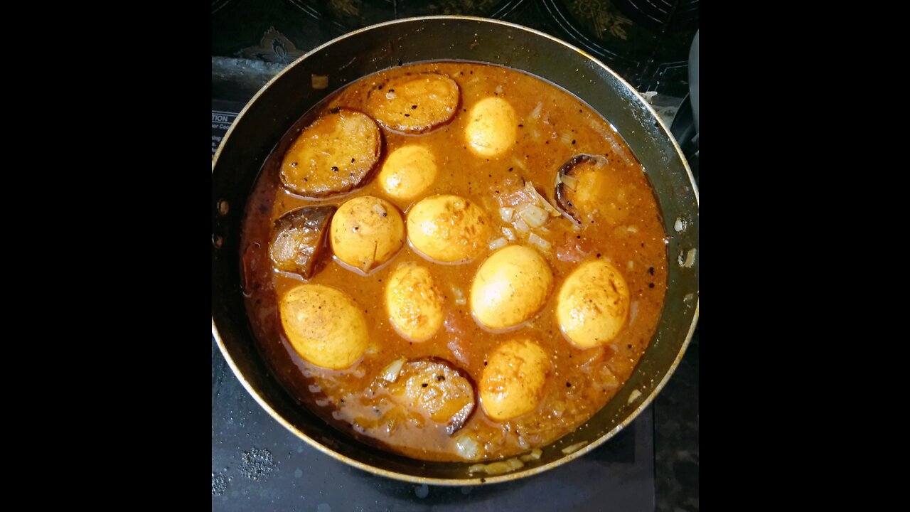 Egg Curry With Potatoes / Egg Potato Curry / Indian Dish / Indian Food