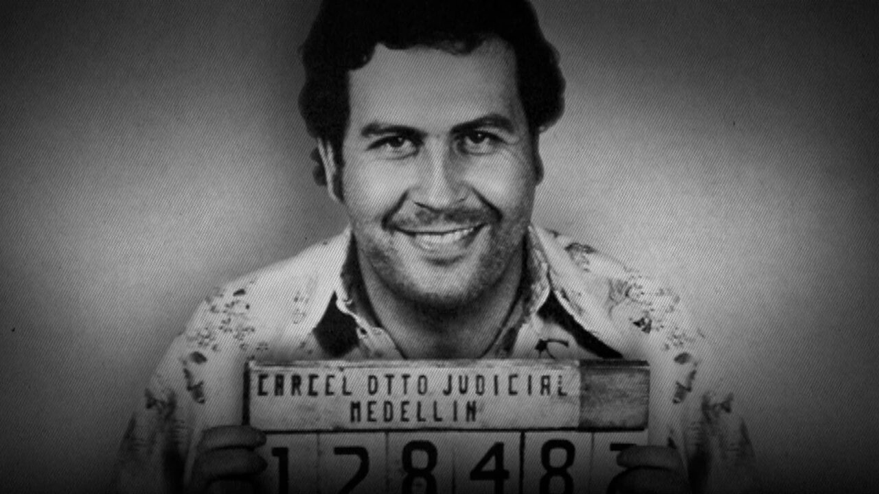 PABLO EMILIO ESCOBAR "PLATA O PLOMO"