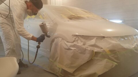 DIY How to paint your car Part 4 : Spraying base / clear paintjob