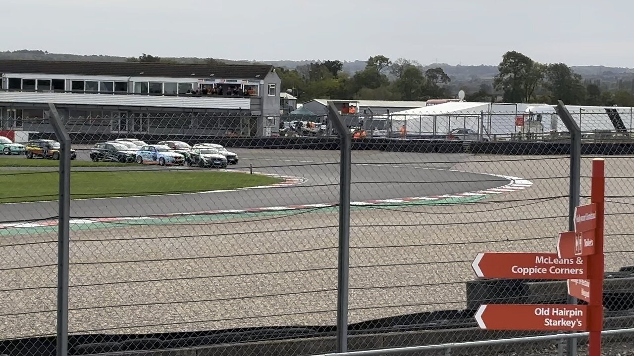 750 Motorclub Weekend. BMW Lap 1 Crash