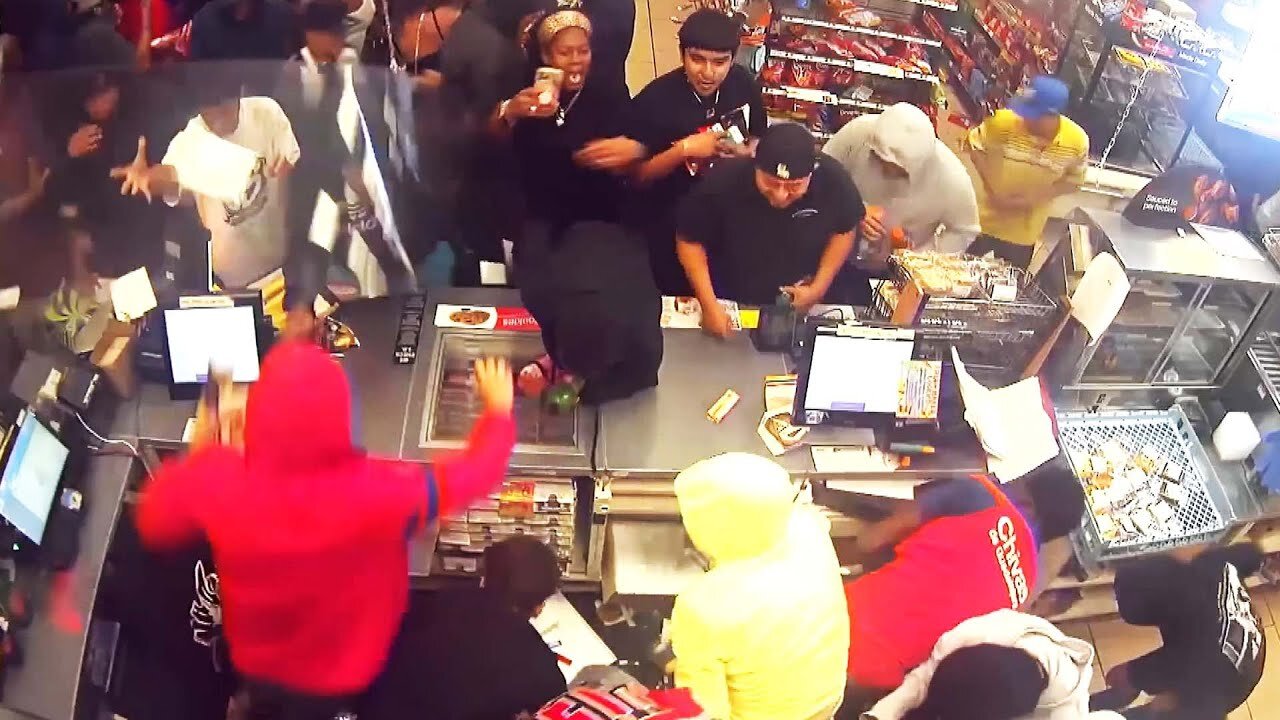 Los Angeles ‘Flash Mob’ Loots 7-Eleven