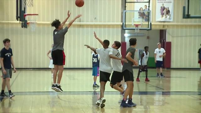 14 year old basketball wonder kid gets scholarship to UNLV