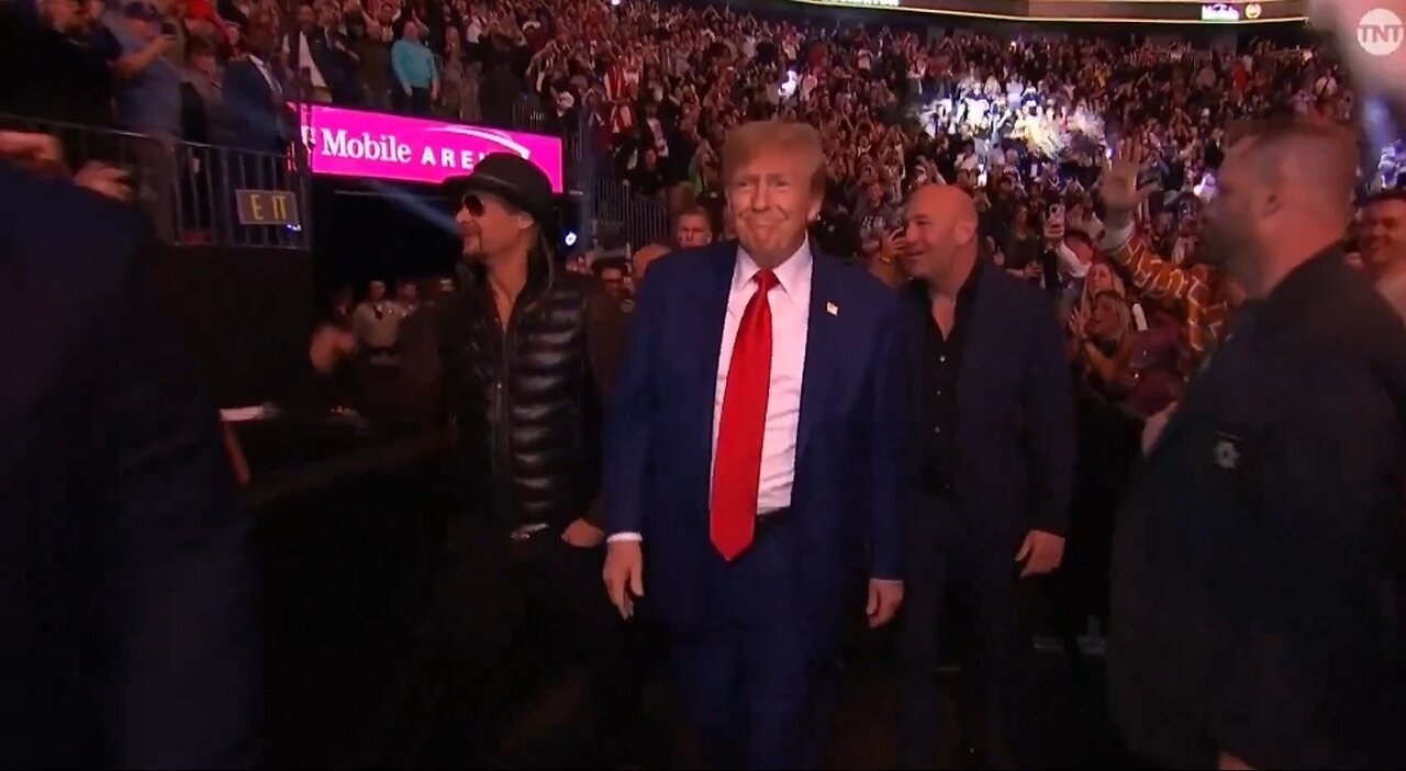 UFC Crowd EXPLODES As Trump, Kid Rock, Dana White Enter